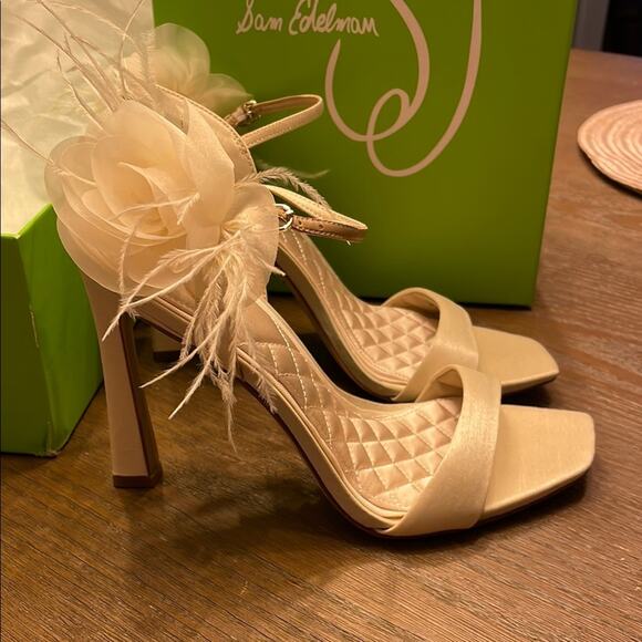 Leana Floral Strap Sandal NIB Dressy Perfection with Feminine Flair - Picture 2 of 10